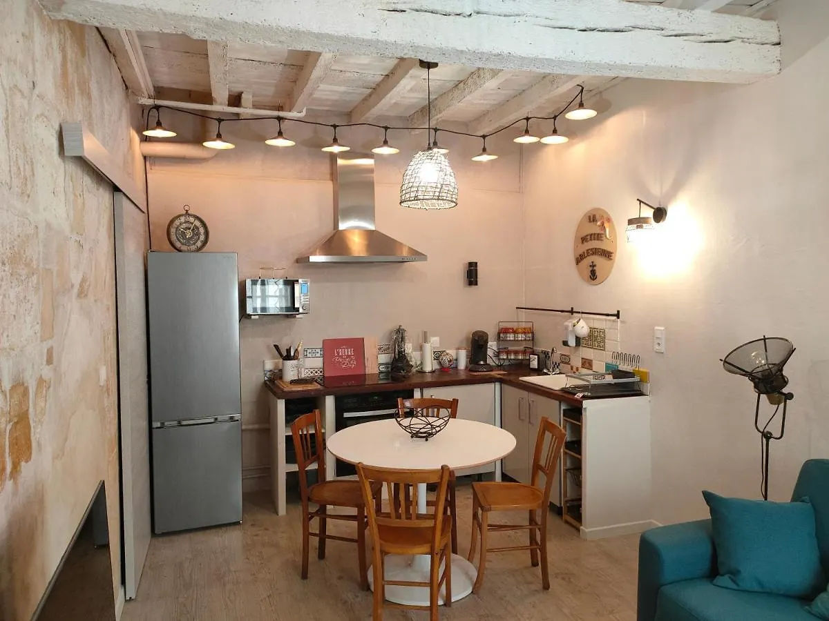 La Petite Arlesienne - Charmante Maison De Ville 0*, Arles France